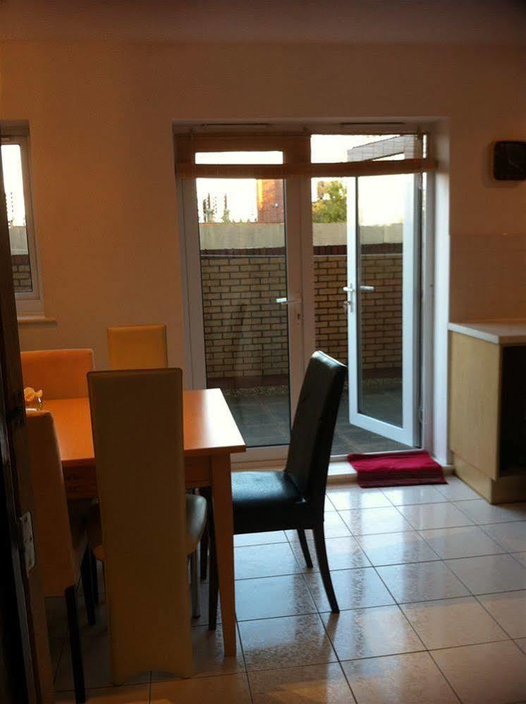 Tiger Bay House Apartment Cardiff Exterior photo
